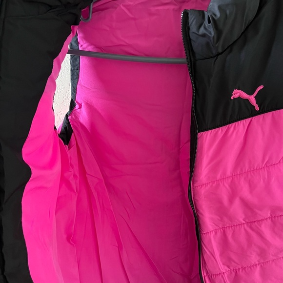 Puma Girls Puffer Vest | Size M | Black & Bright Pink | Full Zip | Like New - Picture 7 of 8